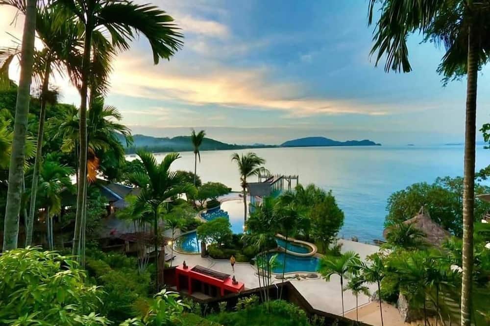 Racha Kiri Resort and Spa Khanom