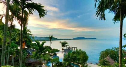 Racha Kiri Resort and Spa Khanom
