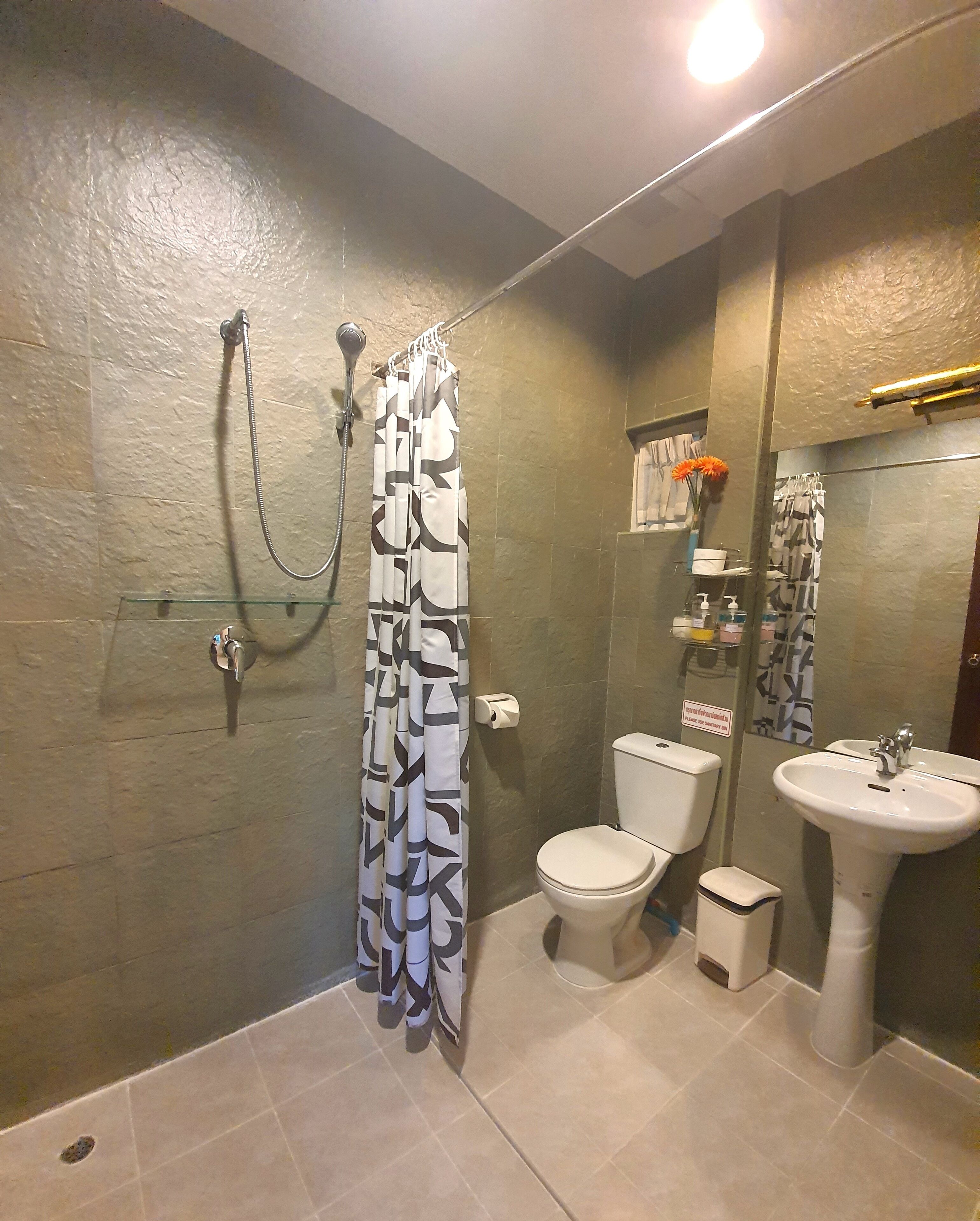superior room | bathroom | shower, hair dryer, bidet, towels