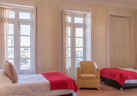Cunas gratuitas, wifi gratis y ropa de cama