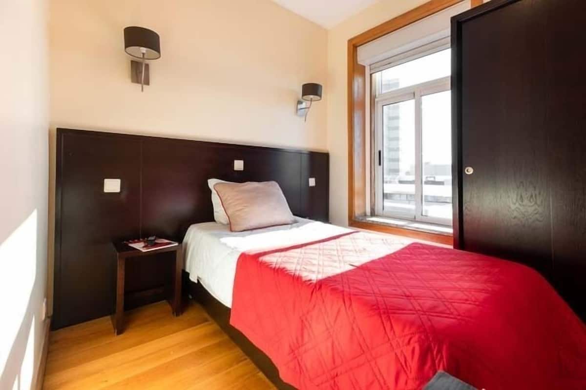 Single Room | Katil bayi/kot (percuma), Wi-fi percuma, cadar katil