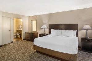 Standard Room, 1 King Bed, Non Smoking, Kitchen | Desk, laptop workspace, iron/ironing board, rollaway beds