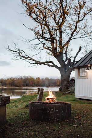 Playa privada, bote de remos, pesca. Wallby Säteri