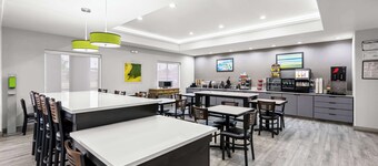 Best Western Palace Inn & Suites