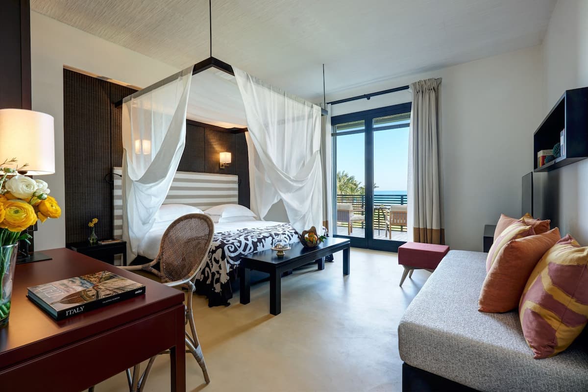 Deluxe Room (Superior)