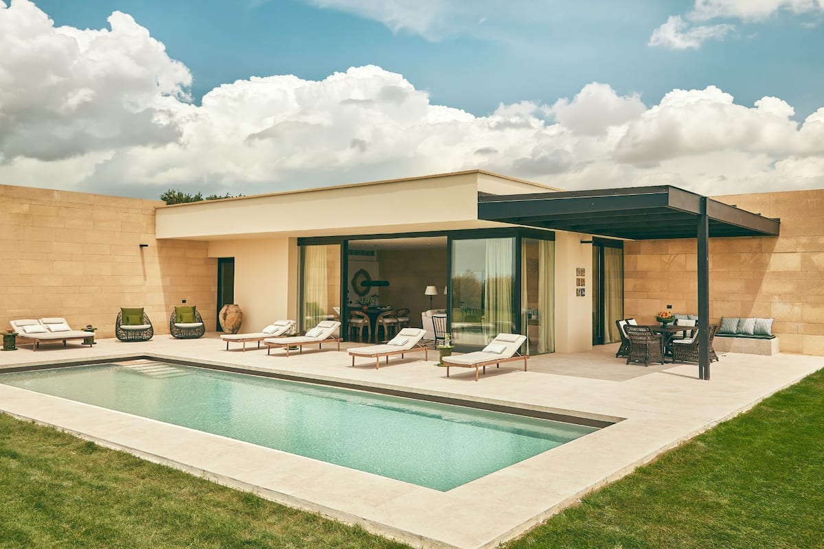 Suite (Acacia) | Private pool