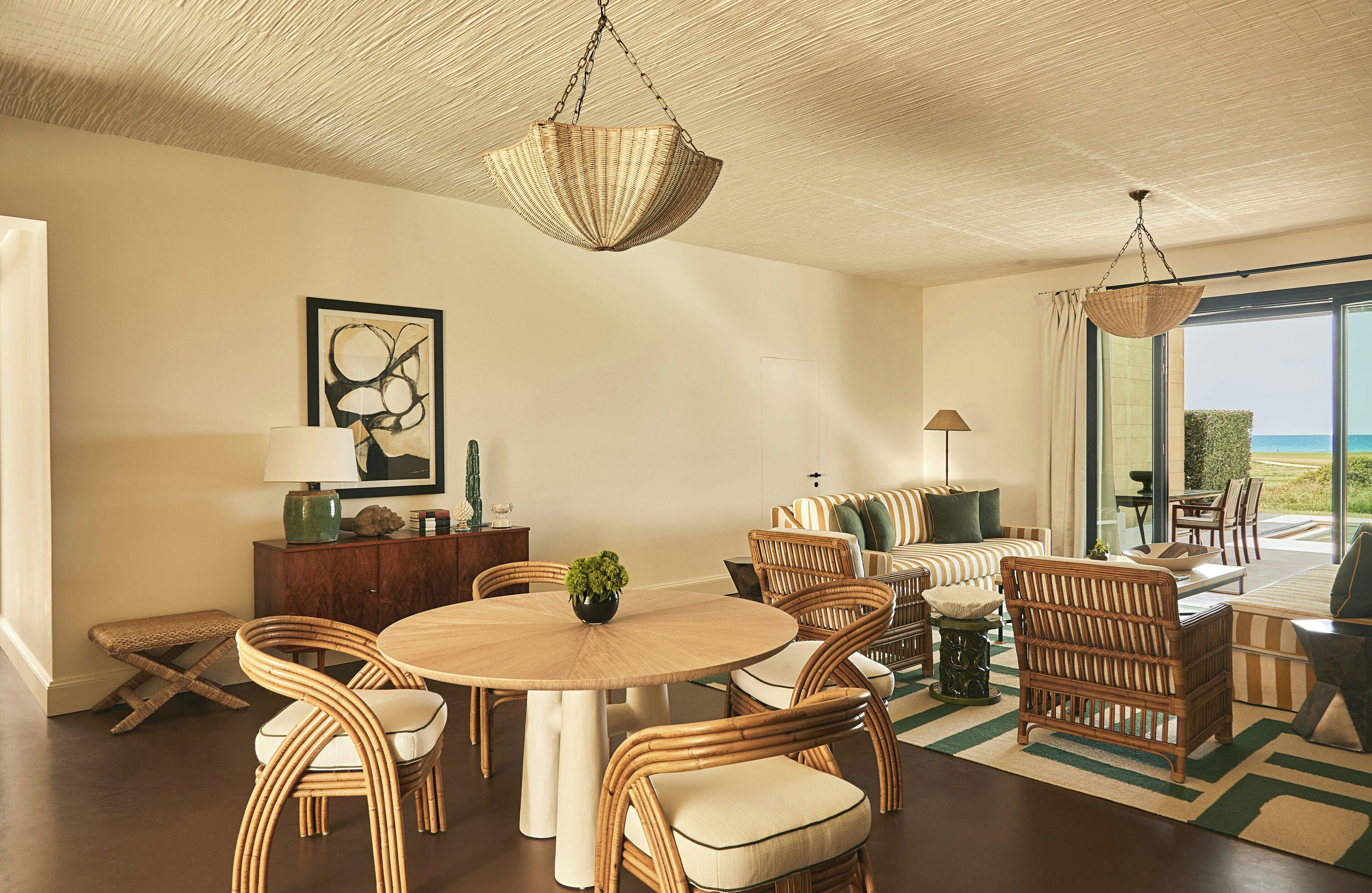 Suite (Peonia) | Minibar, in-room safe, desk, soundproofing