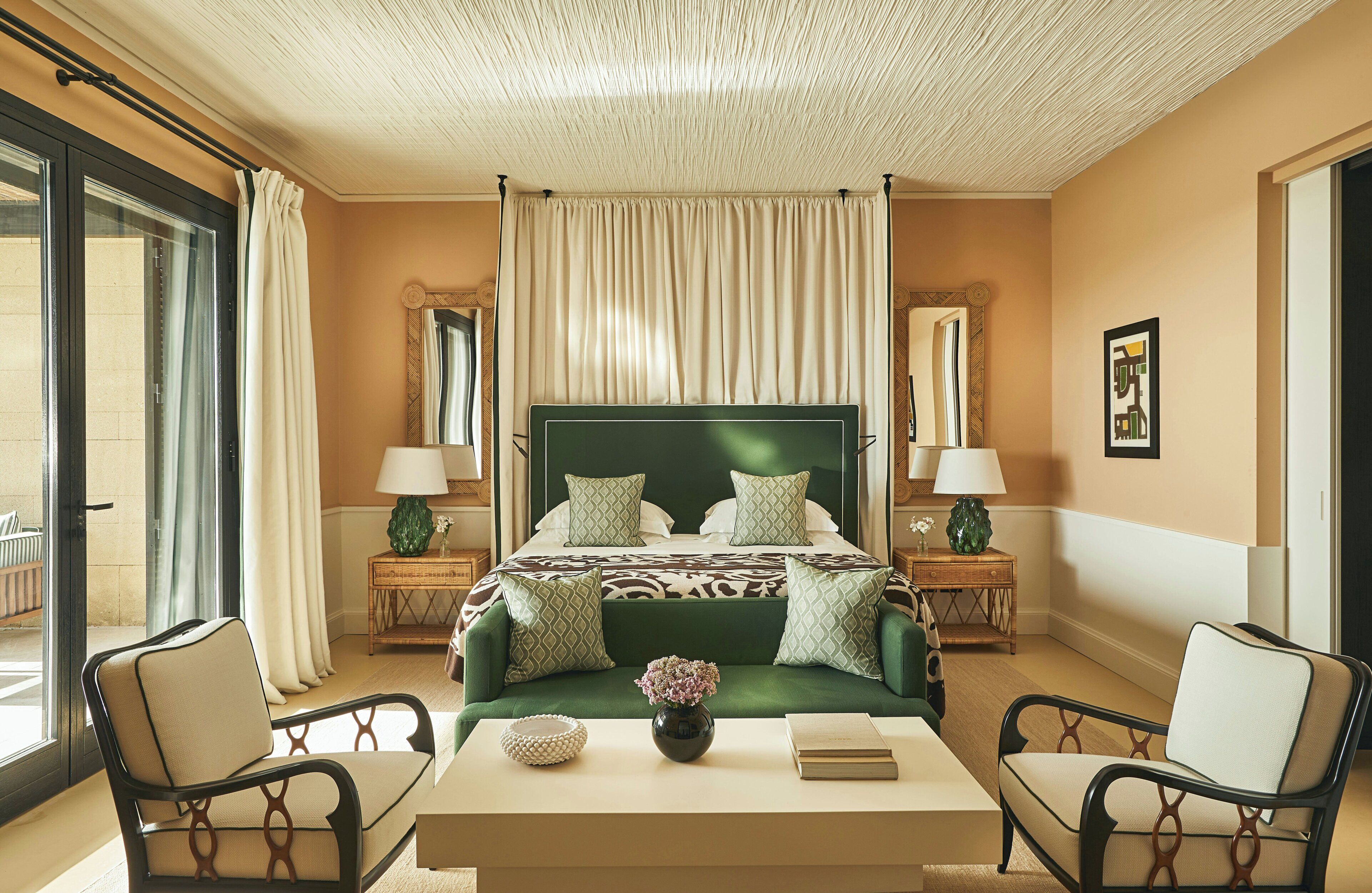 Suite (Mimosa) | Minibar, in-room safe, desk, soundproofing