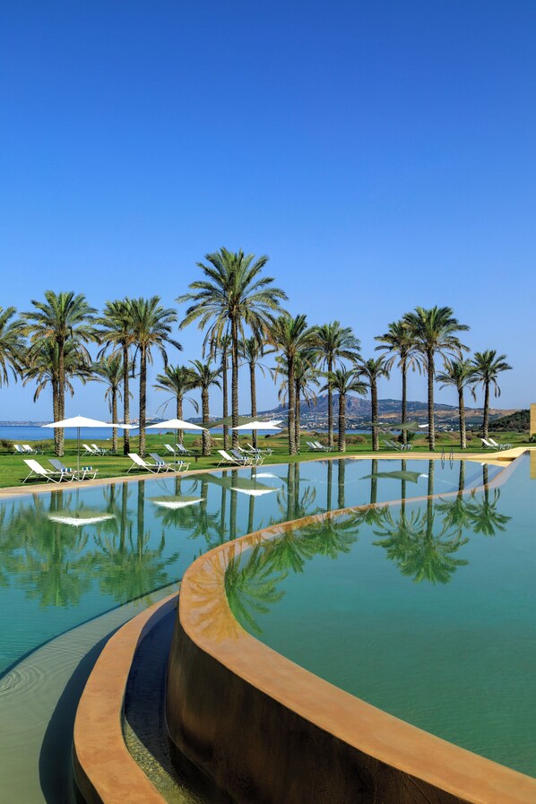 Indoor pool, outdoor pool
