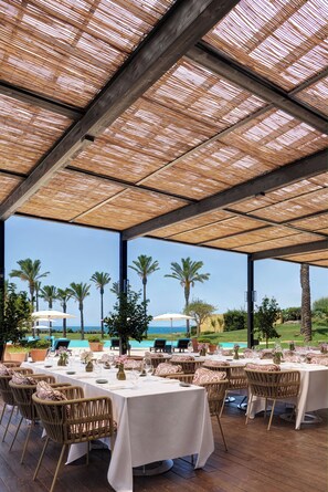 4 restaurants, breakfast, lunch, dinner served; Mediterranean cuisine 