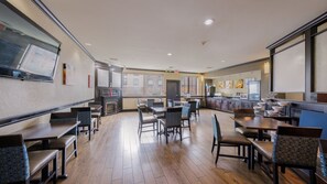 Free buffet breakfast  - Comfort Suites Lawton Near Fort Sill (Lawton)