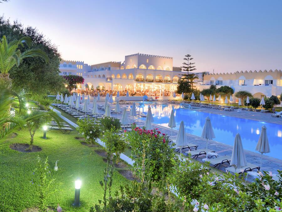 2 outdoor pools, pool umbrellas, pool loungers