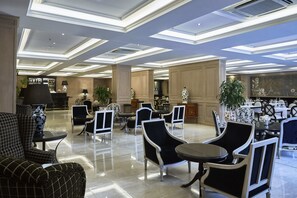 Breakfast, lunch, dinner served; Regional cuisine  - Diplomatic Hotel (Mendoza)