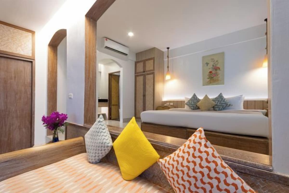 Minibar, caja de seguridad en la habitación, wifi gratis y ropa de cama 