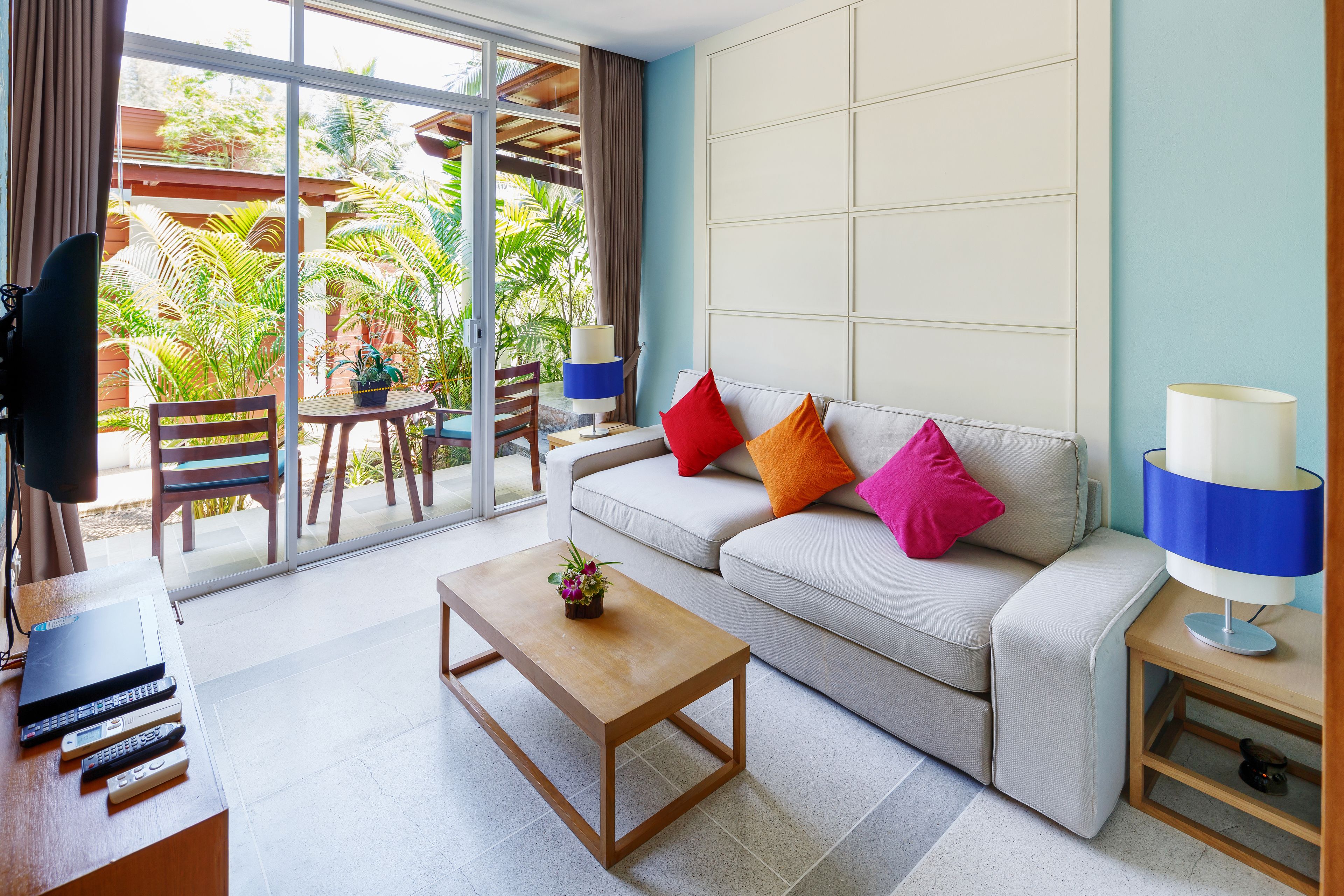 Coffres-forts dans les chambres, bureau, lits bébé (gratuits)