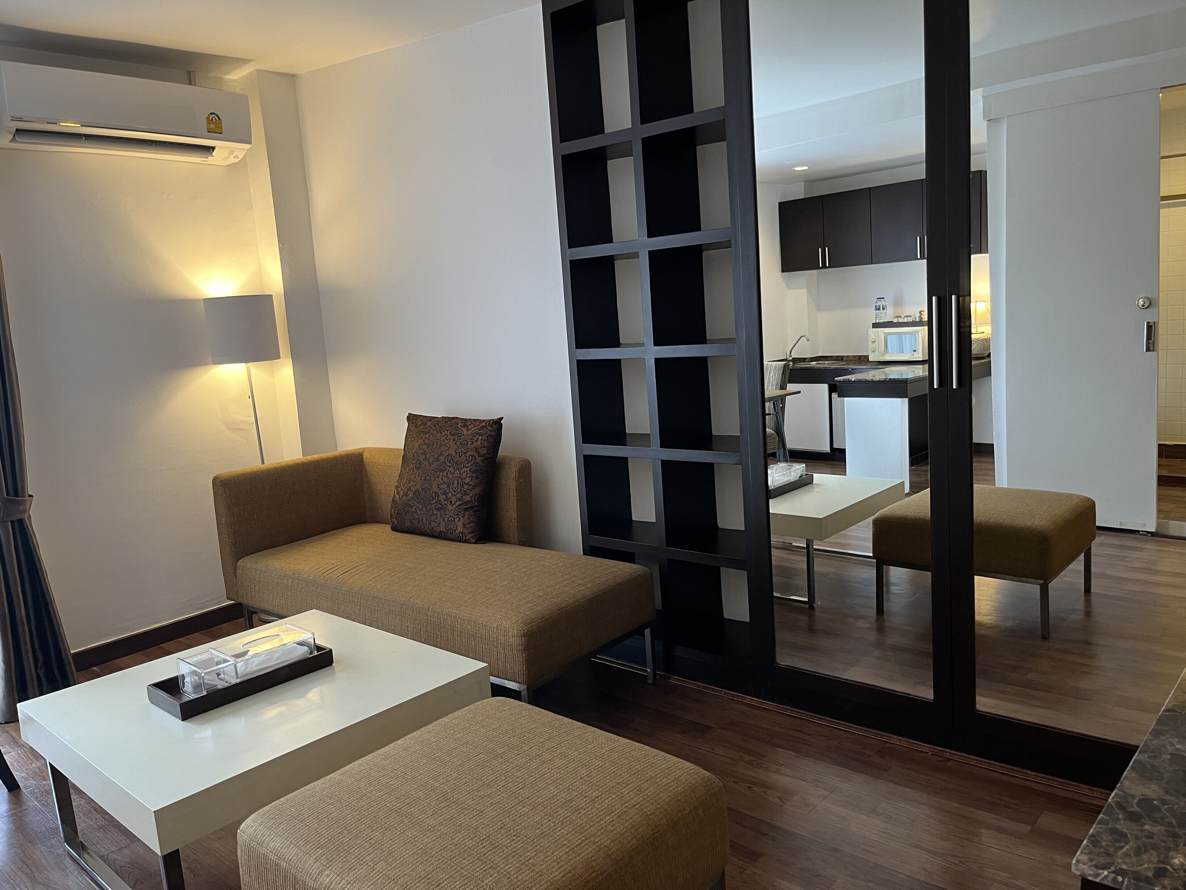 The Bedrooms Executive Corner | Minibar, desk, free WiFi