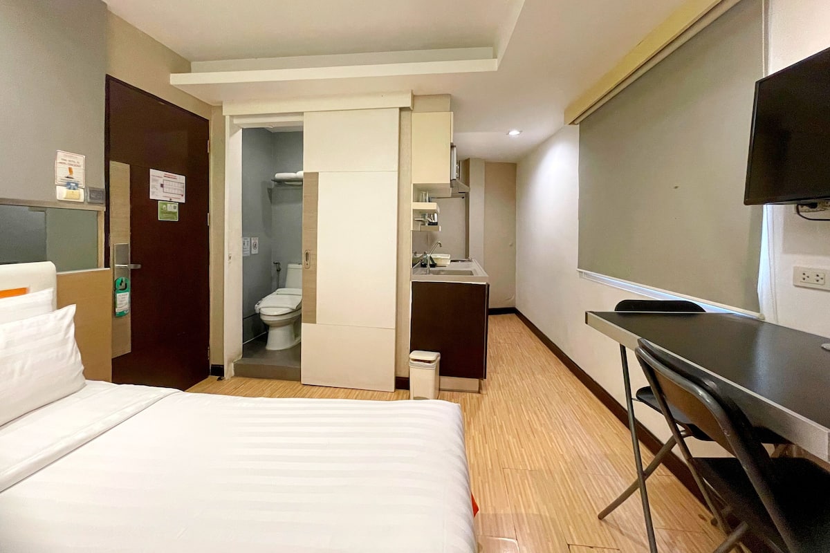 Iron/ironing board (on request), WiFi (free), individually furnished