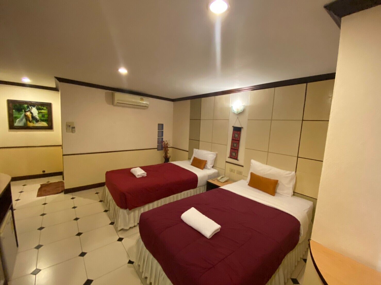 Foto - Honey House 2