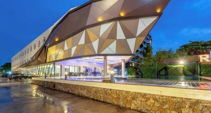 Rodina Beach Hotel