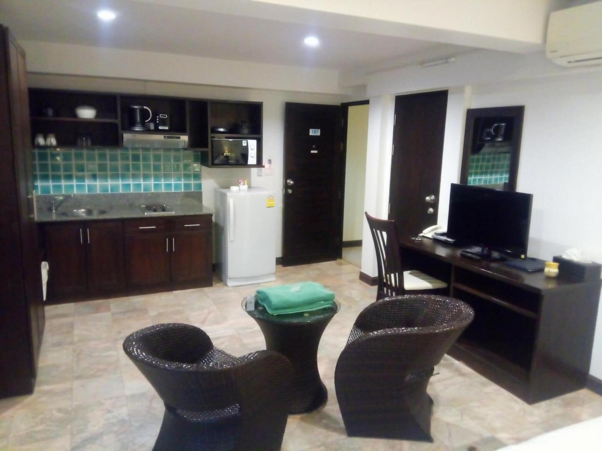 Foto - Kamala Beachfront Apartment