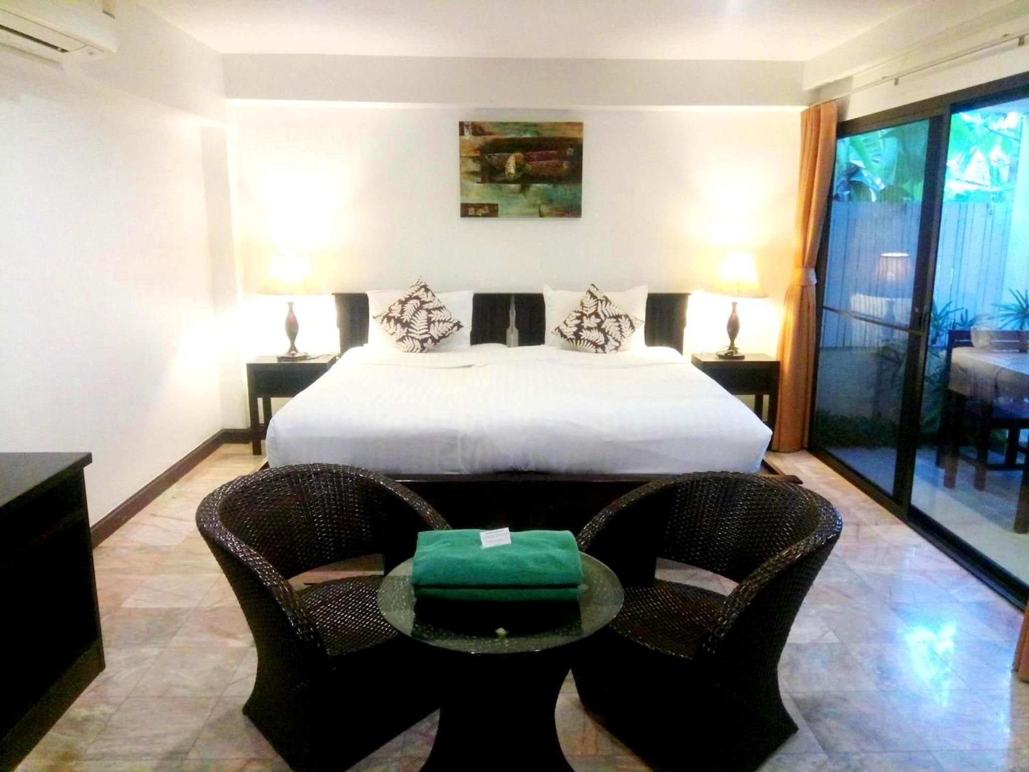 Photo - Kamala Beachfront Apartment