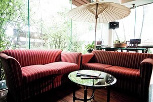 Sala de estar en el lobby