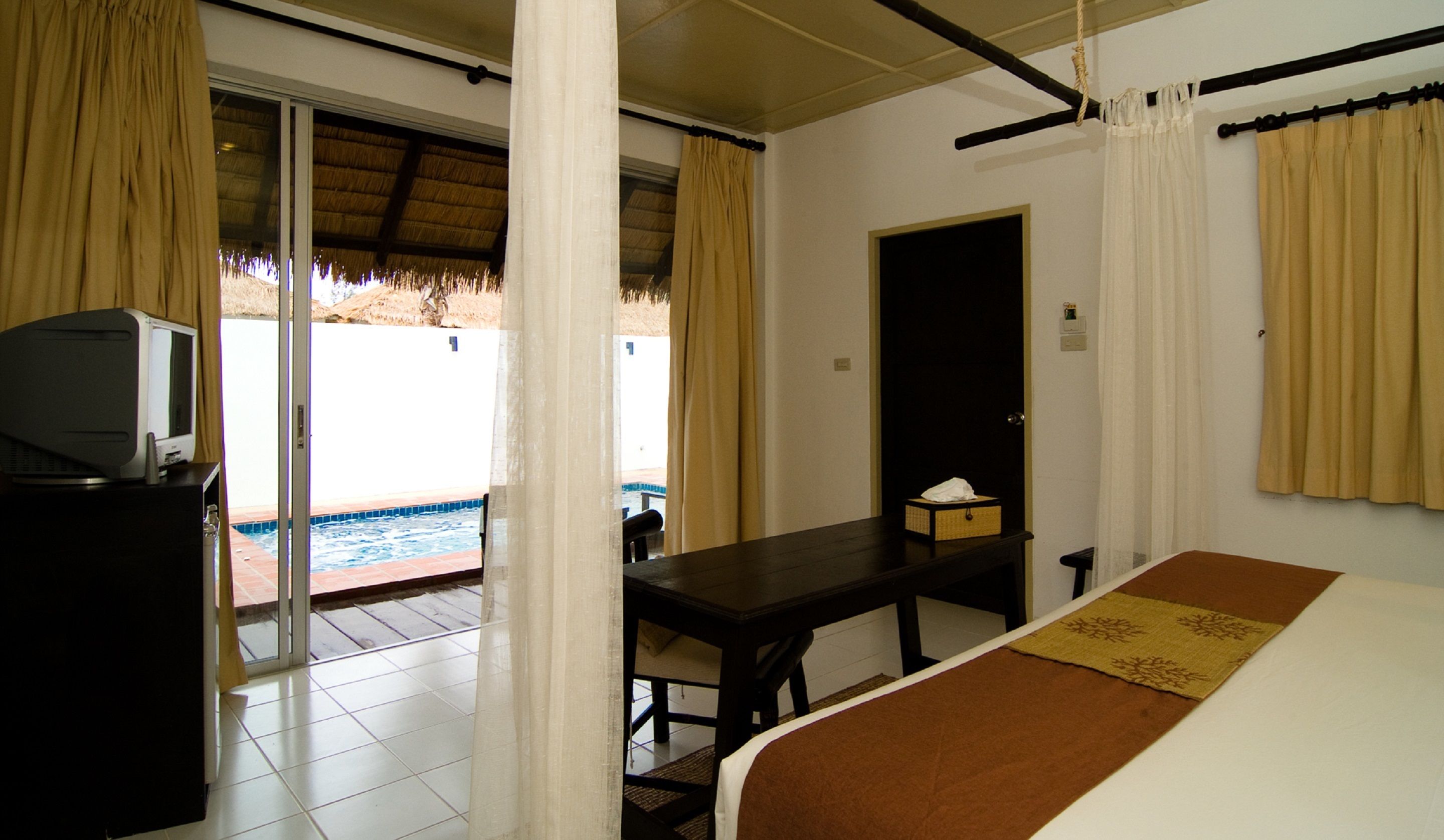 Photo - Lawana Escape