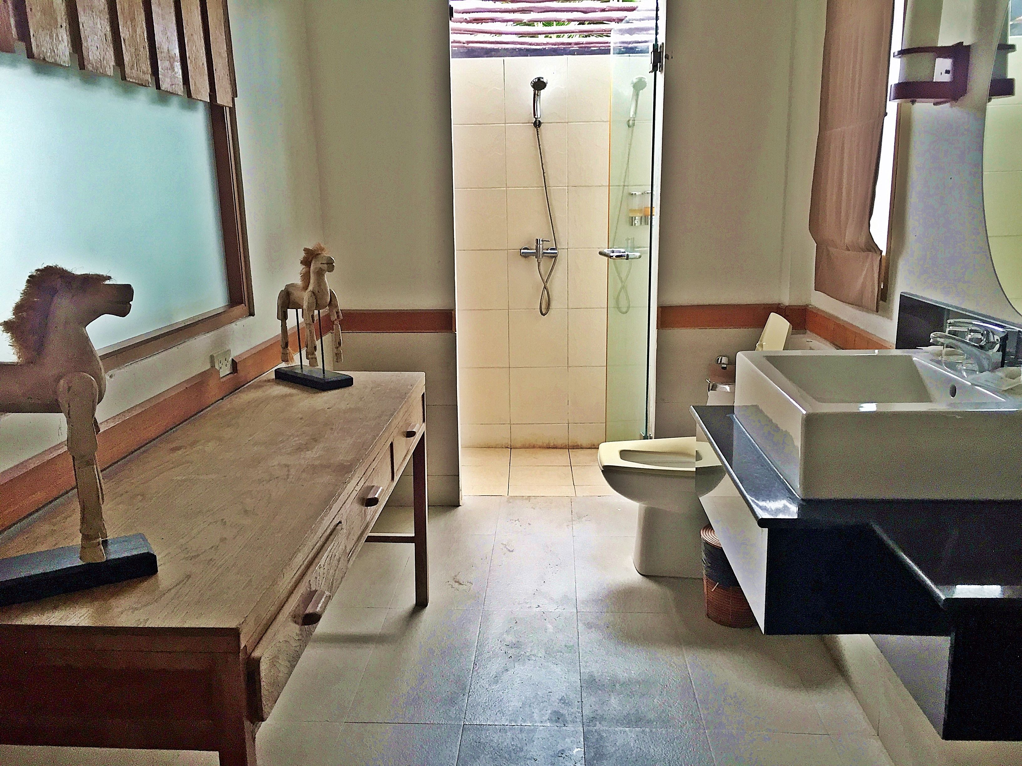 Photo - Lawana Escape