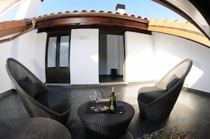 Family Room, Terrace | Terrace/patio