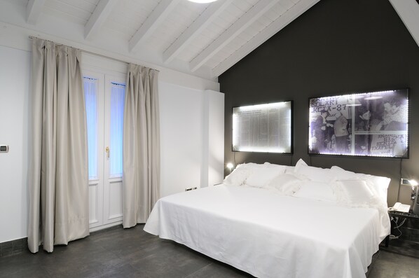 Minibar, desk, free cribs/infant beds, free WiFi