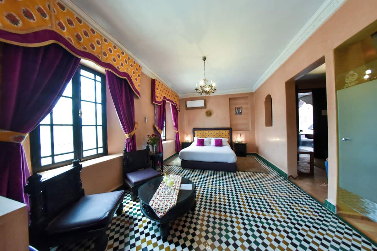 Egyptian cotton sheets, Select Comfort beds, in-room safe