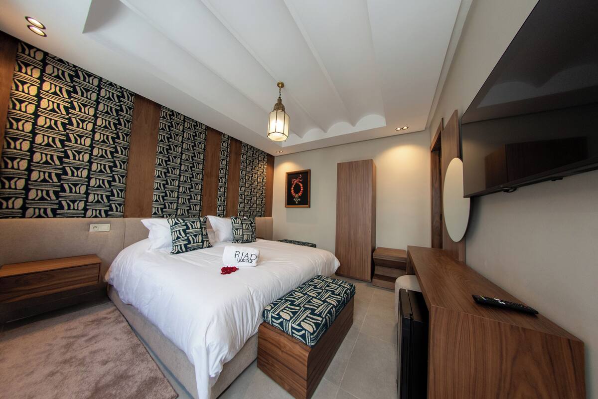 Chambre Prestige | 이집트산 면 시트, 셀렉트 컴포트 침대, 객실 내 금고, 각각 다른 스타일의 인테리어