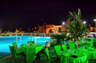 2 restaurants, breakfast, lunch, dinner served; Italian cuisine