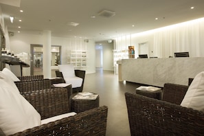 Couples treatment room(s), sauna, body treatments, body wraps