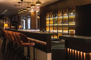 2 bar/lounge, bar a bordo piscina