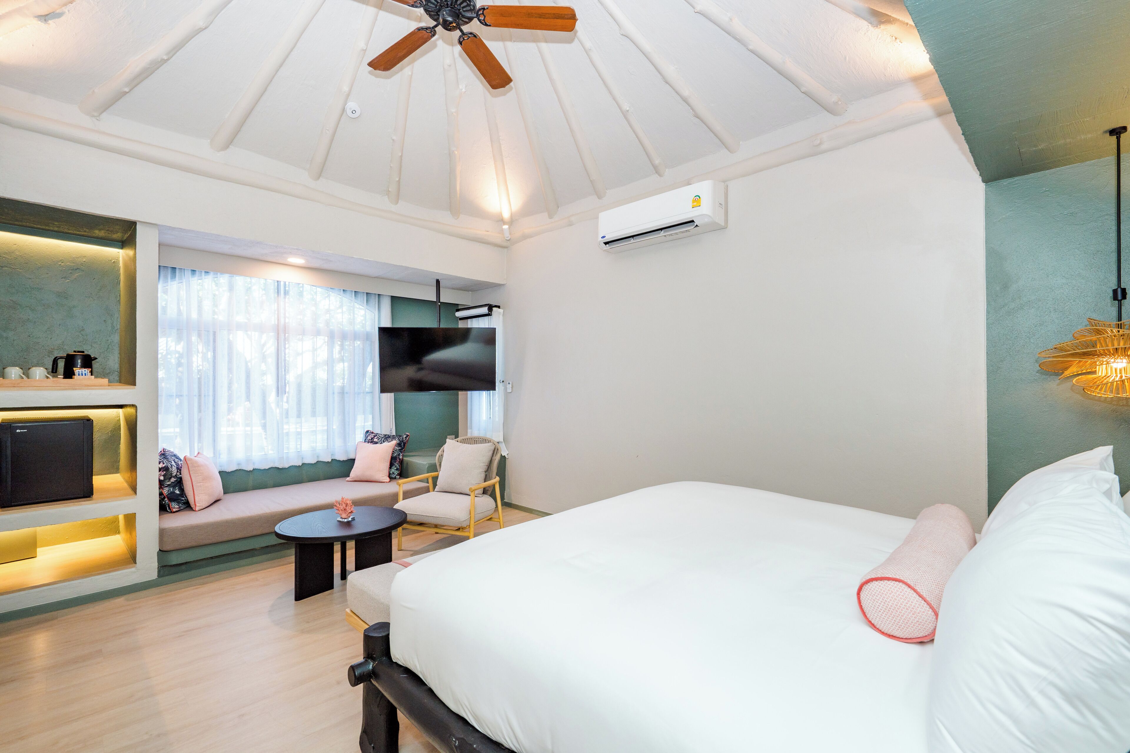 minibar, in-room safe, blackout curtains, iron/ironing board