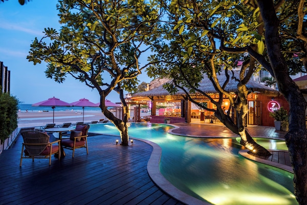 Outdoor pool, open 7:00 AM to 8:00 PM, pool umbrellas, sun loungers