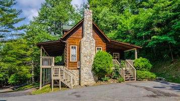 1 bedroom, iron/ironing board, rollaway beds, free WiFi
