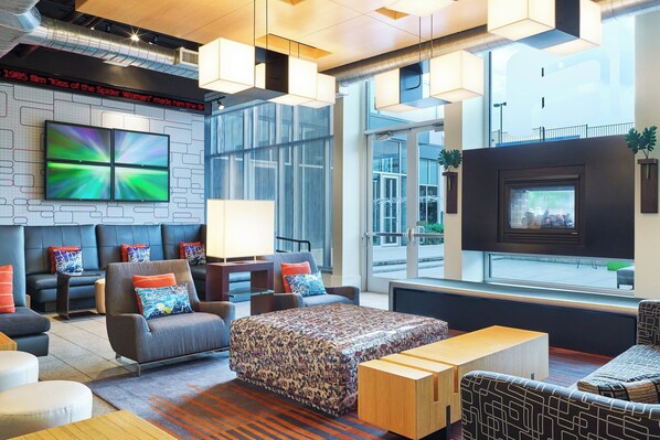 Lounge - Aloft San Antonio Airport (San Antonio)