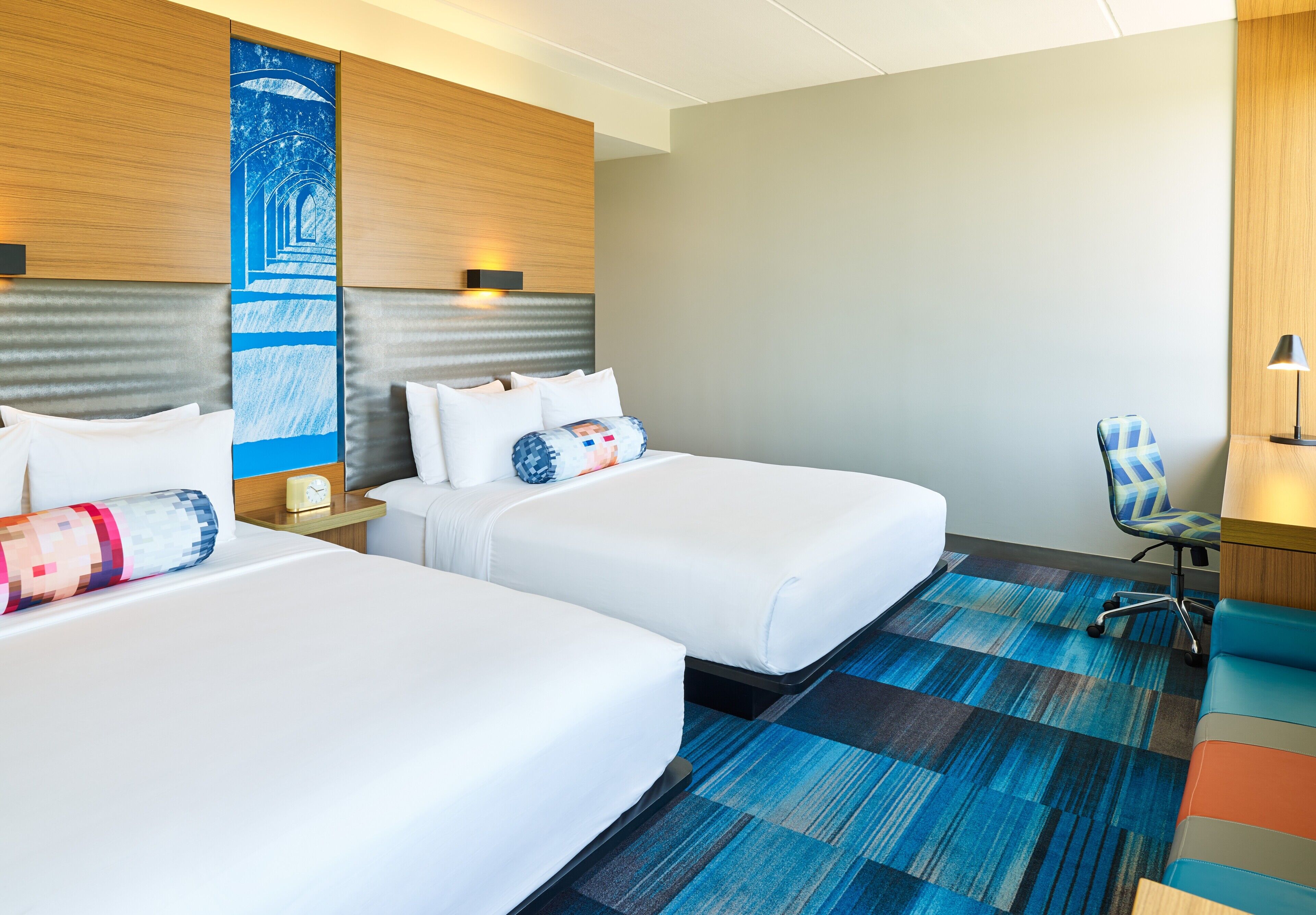 Premium bedding, in-room safe, desk, iron/ironing board