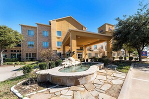 Exterior - Comfort Inn & Suites Near Lake Lewisville (Denton)