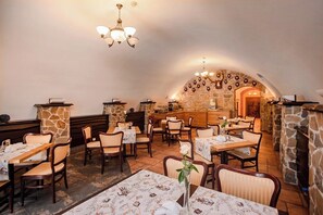 تناول الطعام