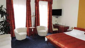 Minibar, in-room safe, alarm clocks