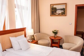 Minibar, in-room safe, alarm clocks - Hubertus (Rzeszow)
