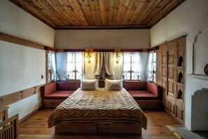 Habitación superior con 1 cama doble o 2 individuales | Sábanas de algodón egipcio y ropa de cama de alta calidad