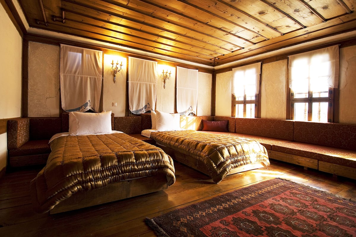 standard double or twin room | premium bedding, select comfort beds, in-room safe