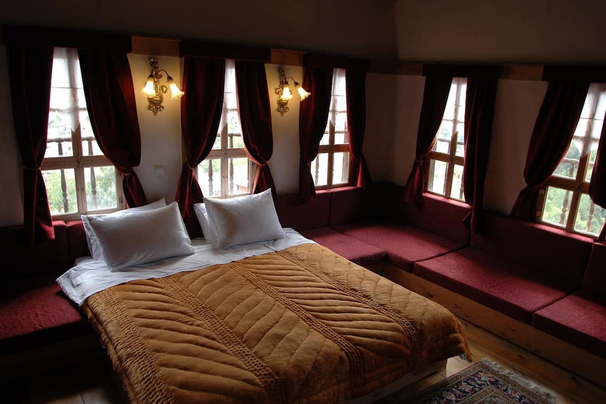 Junior Suite | Premium bedding, Select Comfort beds, in-room safe