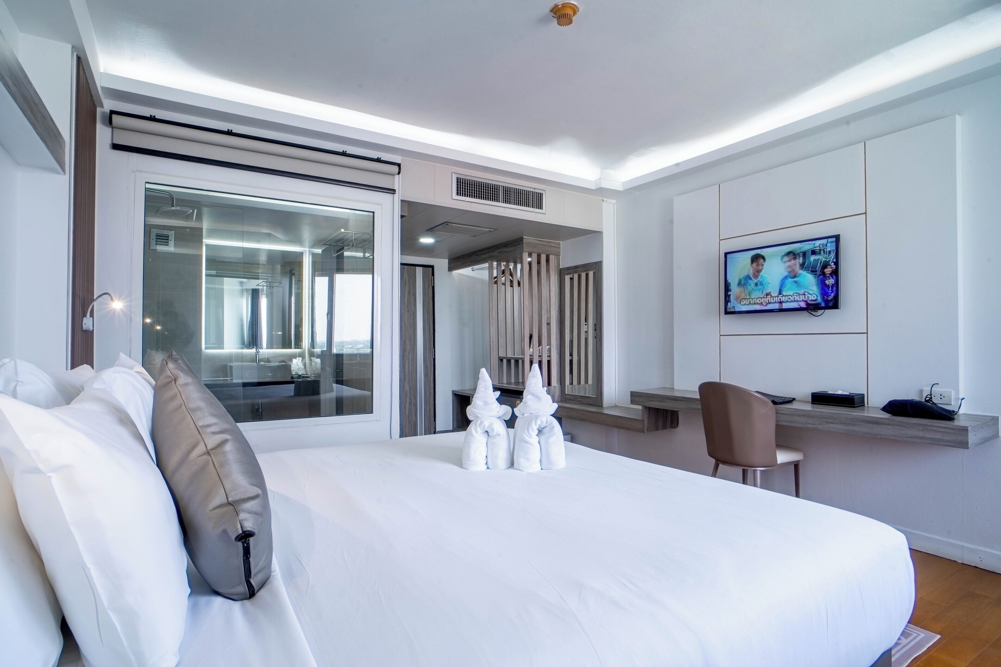 Dobbeltrom – premium, 1 soverom, ikke-røyk, byutsikt | Minibar, safe på rommet, skrivebord og wi-fi (inkludert)