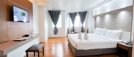 Deluxe-Doppelzimmer | Minibar, Zimmersafe, Schreibtisch, kostenloses WLAN