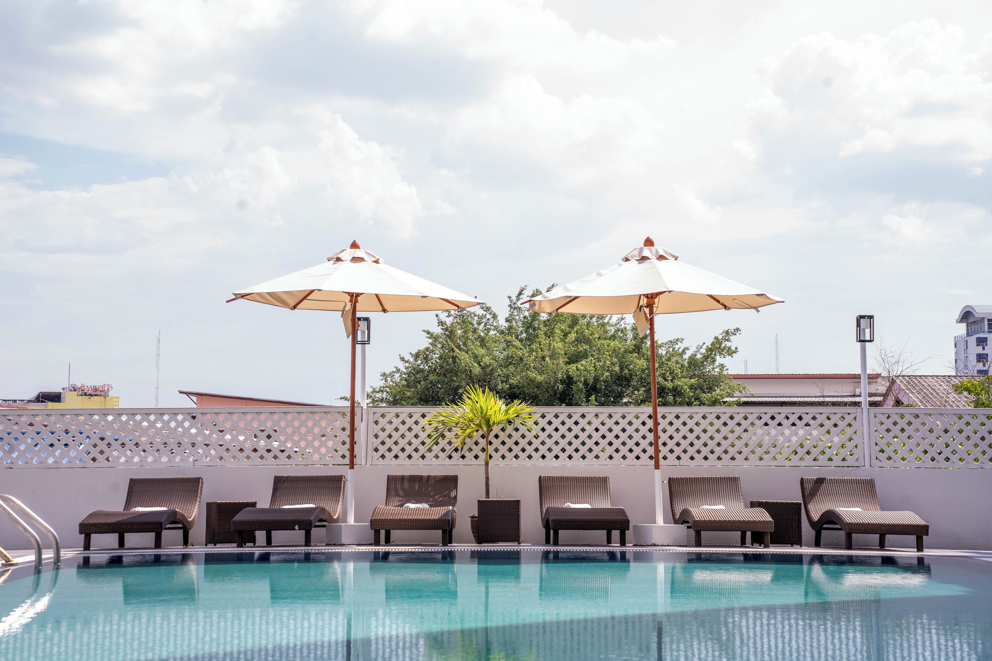 Outdoor pool, sun loungers
